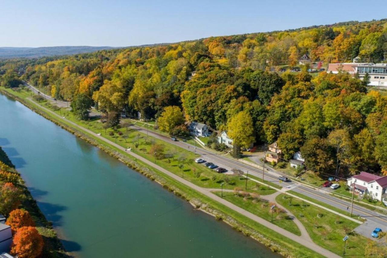 River Front Home In The Heart Of Ithaca Buitenkant foto